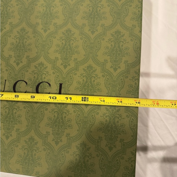 Gucci Gift Box - Picture 13 of 14